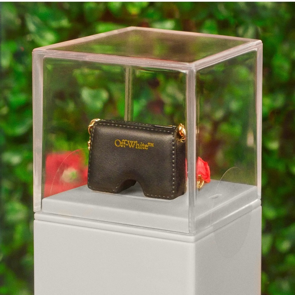 Off-White c/o Monster High Harmonie Ghoul Doll - Picture 8 of 14